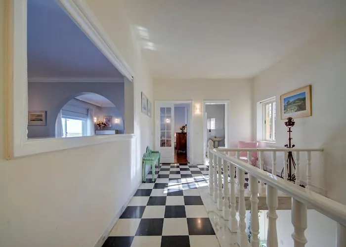 Amora Sky Line Views And Billiards By Haven And Keys Malta Villa Is-Swieqi