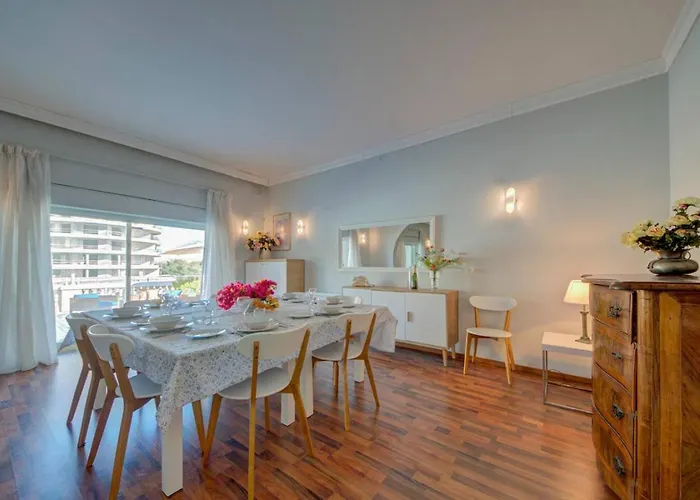 Amora Sky Line Views And Billiards By Haven And Keys Malta Villa Is-Swieqi