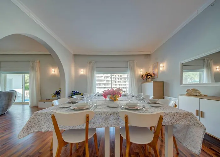 Amora Sky Line Views And Billiards By Haven And Keys Malta Villa