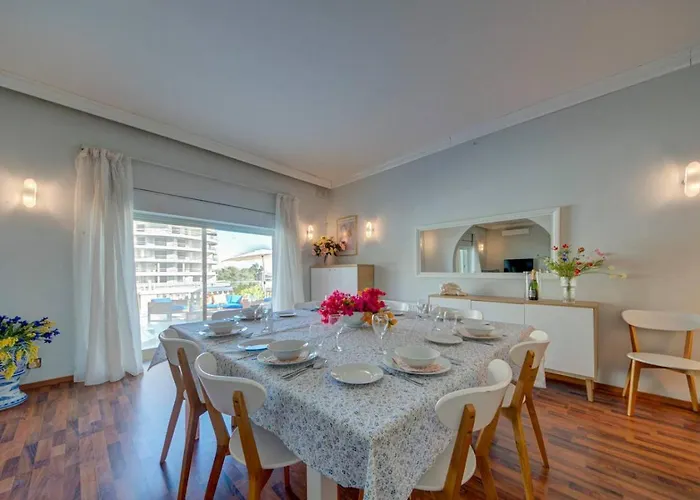 Amora Sky Line Views And Billiards By Haven And Keys Malta Is-Swieqi