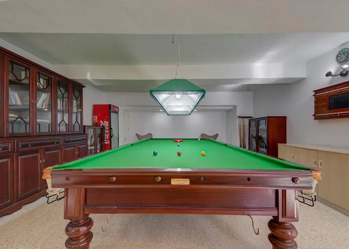 Amora Sky Line Views And Billiards By Haven And Keys Malta