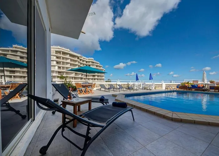 Amora Sky Line Views And Billiards By Haven And Keys Malta