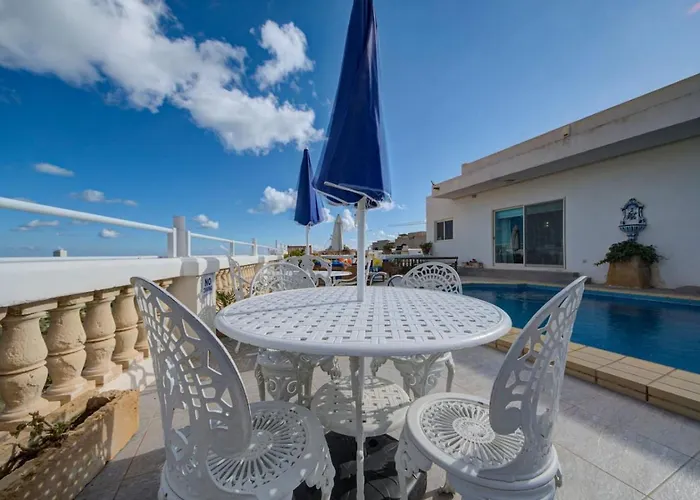Villa Amora Sky Line Views And Billiards By Haven And Keys Malta