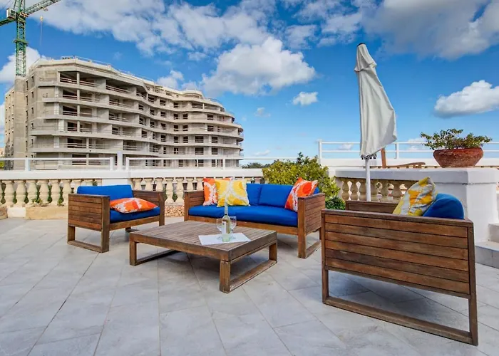 Amora Sky Line Views And Billiards By Haven And Keys Malta * Is-Swieqi