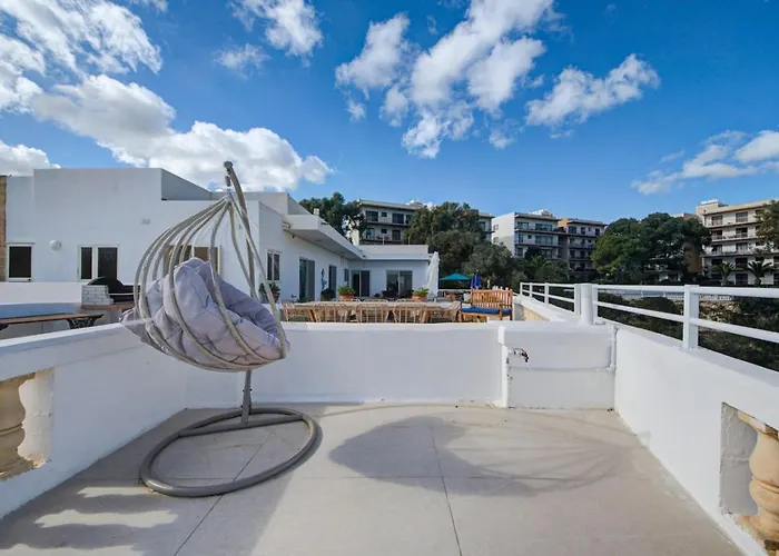 Villa Amora Sky Line Views And Billiards By Haven And Keys Malta Is-Swieqi