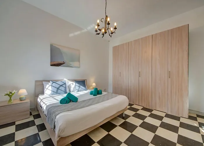 Amora Sky Line Views And Billiards By Haven And Keys Malta Is-Swieqi