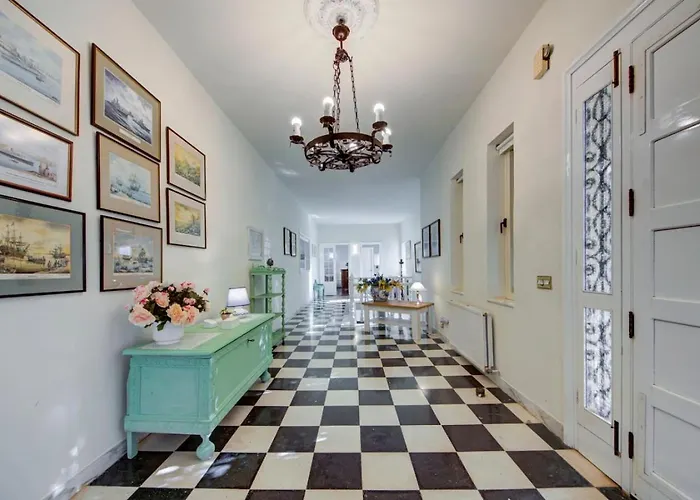 Amora Sky Line Views And Billiards By Haven And Keys Malta