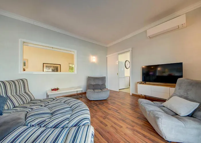 Amora Sky Line Views And Billiards By Haven And Keys Malta * Is-Swieqi