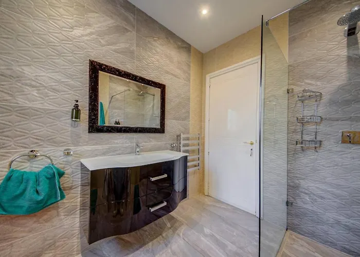 Amora Sky Line Views And Billiards By Haven And Keys Malta