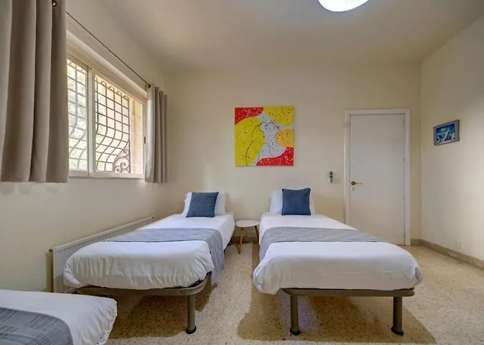 Amora Sky Line Views And Billiards By Haven And Keys Malta Vilă