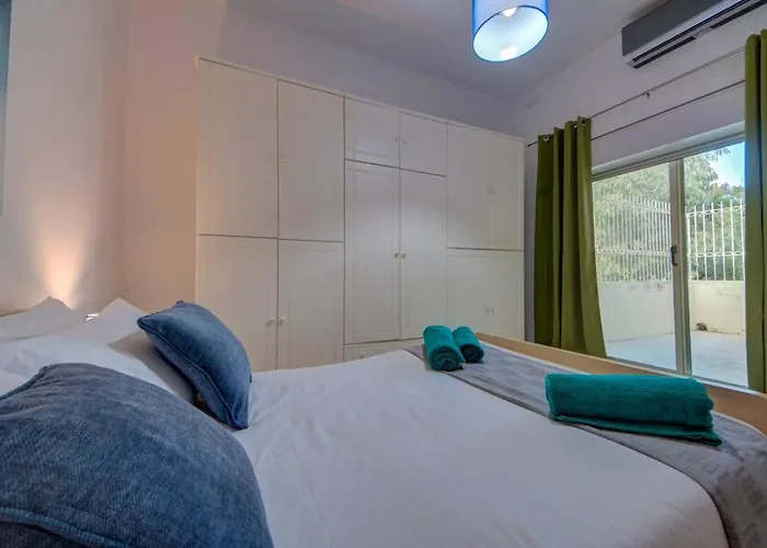 Vilă Amora Sky Line Views And Billiards By Haven And Keys Malta