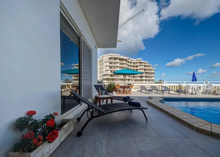Vilă Amora Sky Line Views And Billiards By Haven And Keys Malta *